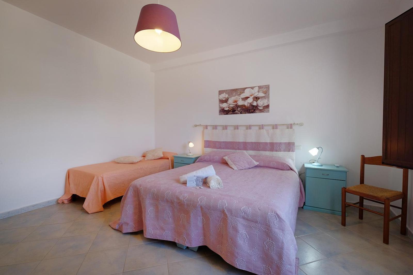 Su Nuraghe Hotel SantʼAnna Arresi Buitenkant foto