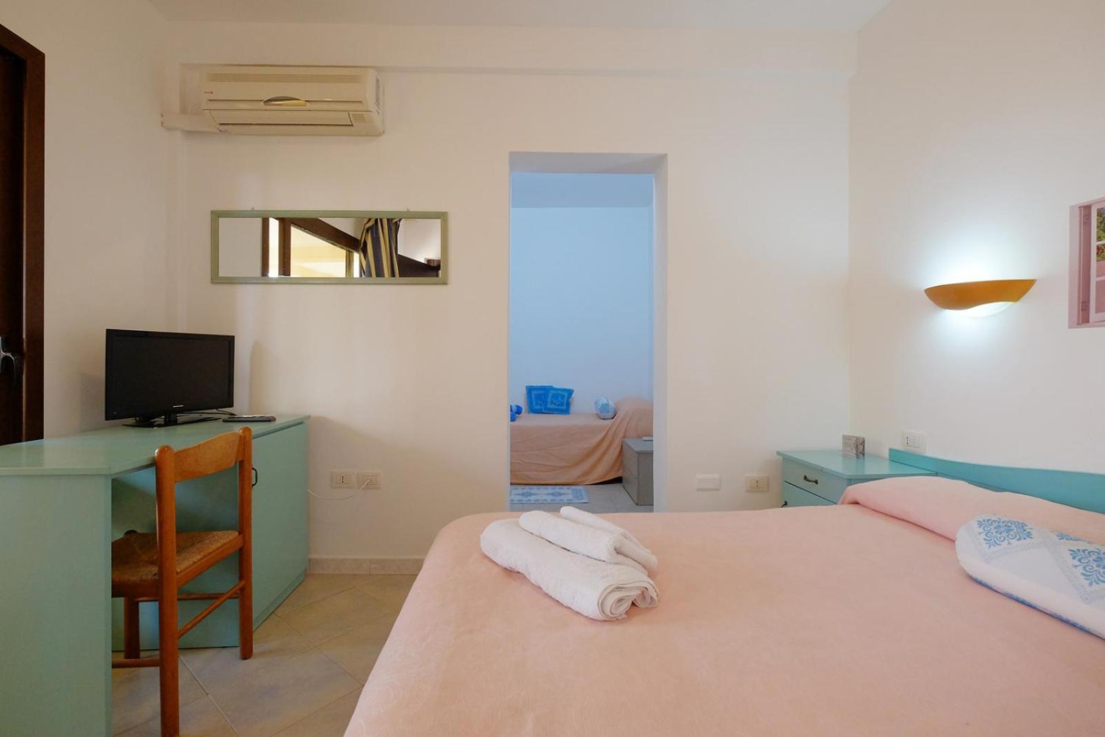 Su Nuraghe Hotel SantʼAnna Arresi Buitenkant foto